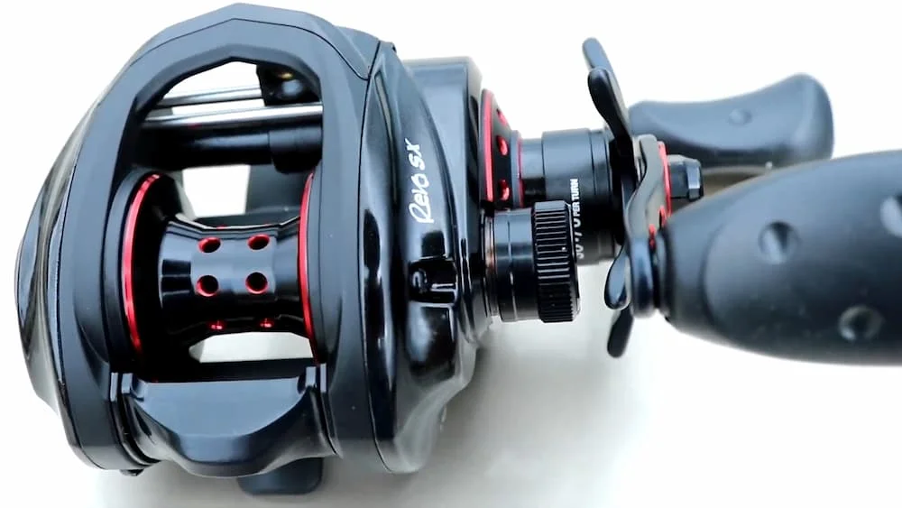 Revo Ike Low Profile Bait Casting Reel (Right Hand) - Abu Garcia