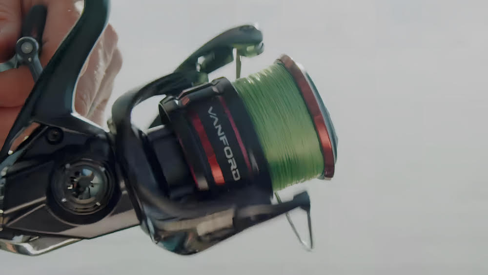 Sleek design of the Shimano Vanford Spinning Reel.